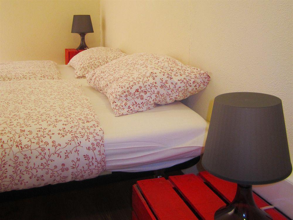 Supernova Hostel Porto Bagian luar foto