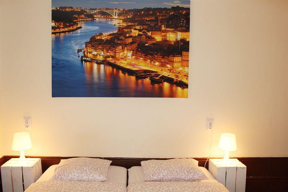 Supernova Hostel Porto Bagian luar foto