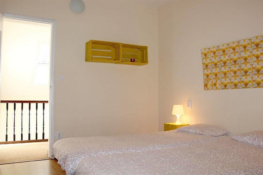 Supernova Hostel Porto Bagian luar foto